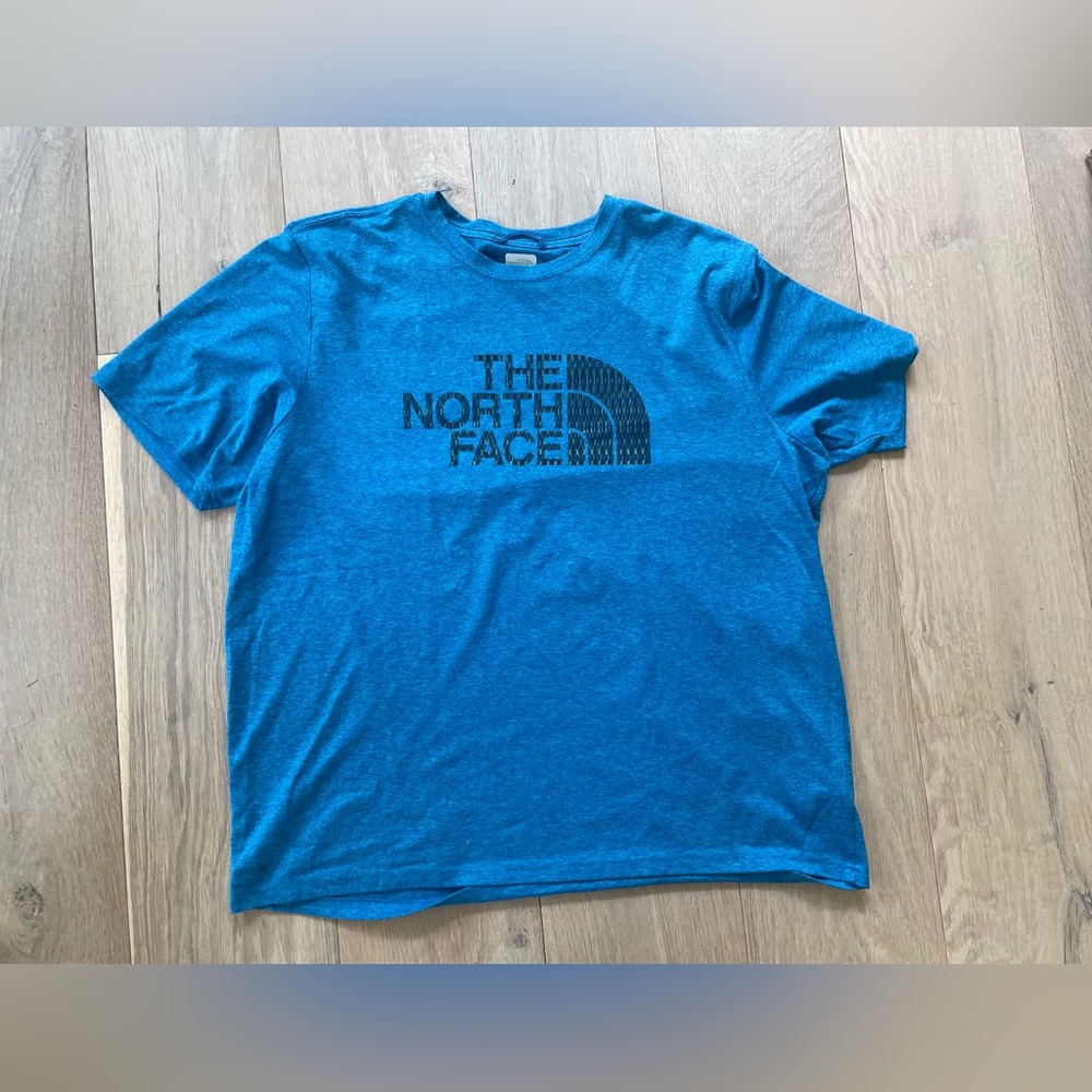 North face men’s performance polyester t-shirt - size large